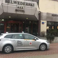 Ile kosztuje taxi w Warszawie? Sprawdź ceny i ukryte opłaty