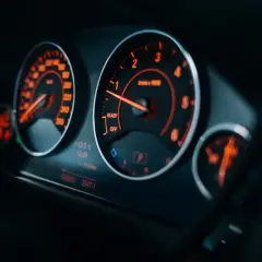 Jakie obroty silnika benzynowego na autostradzie dla oszczędności paliwa