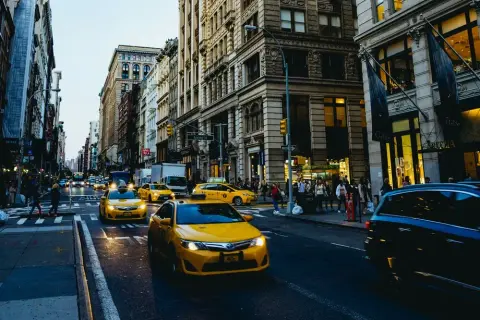 Ile kosztuje taxi za 30 km? Sprawdź, co wpływa na cenę przejazdu