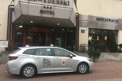 Ile kosztuje taxi w Warszawie? Sprawdź ceny i ukryte opłaty