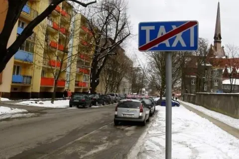 Jak wyliczyć postojowe taxi i uniknąć utraty przychodów