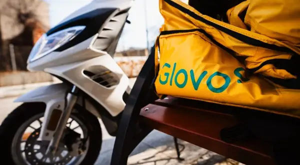 Ile zarabia kierowca Glovo? Fakty, które mogą cię zaskoczyć
