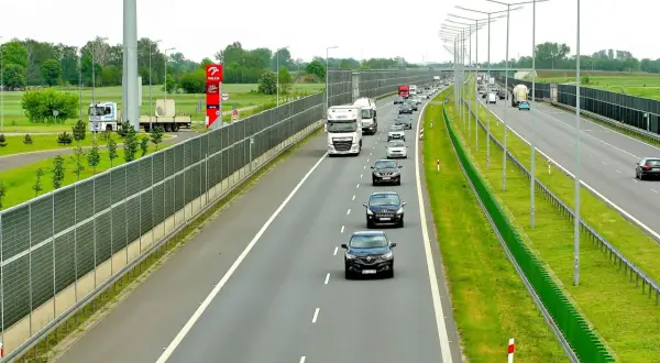Jaką odległość między samochodami na autostradzie zachować dla bezpieczeństwa?