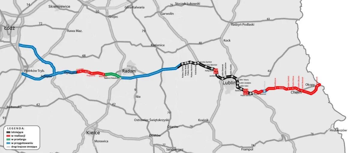 Mapa przedstawia przebieg drogi ekspresowej S12, z zaznaczonymi odcinkami istniejącymi, w realizacji, w przetargu i w przygotowaniu.