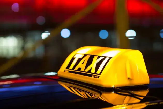 Zdjęcie Ile kosztuje taxi we Wrocławiu? Zaskakujące ceny i opłaty dodatkowe