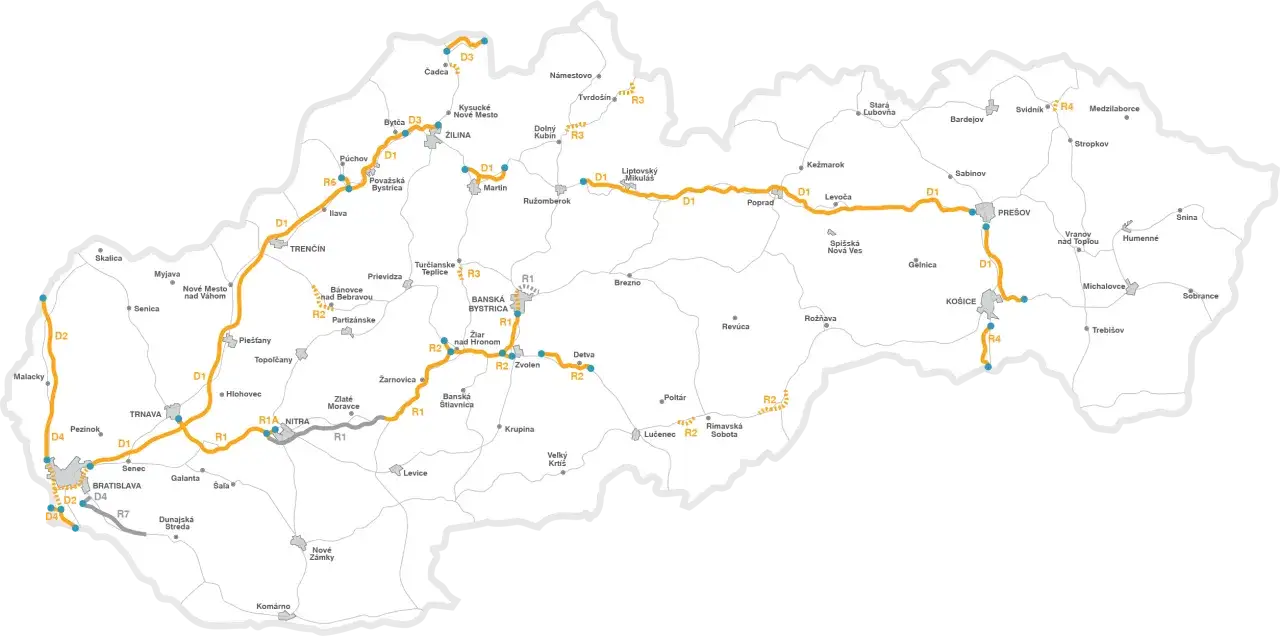 Mapa Słowacji z zaznaczonymi autostradami i drogami ekspresowymi, kluczowymi dla winiety słowacja.
