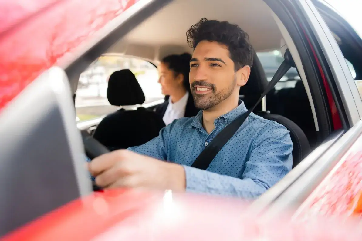 Zdjęcie Ile zarabia kierowca Ubera? Zaskakujące fakty o dochodach w Polsce