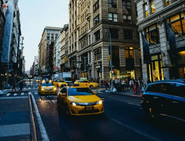Ile kosztuje taxi za 30 km? Sprawdź, co wpływa na cenę przejazdu