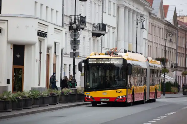 Ile zarabia kierowca autobusu? Zaskakujące różnice w wynagrodzeniach