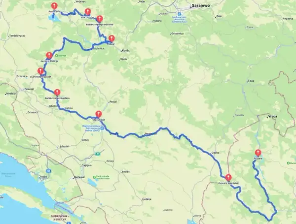 Trasa podróżnicza przez Bośnię i Hercegowinę, od Jeziora Blidinje, przez Mostar, aż do granicy z Czarnogórą.